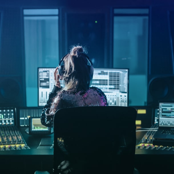 Crowdfunding platform for musicians